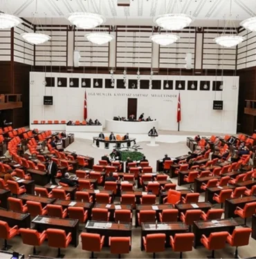 5-milletvekilinin-dokunulmazligiyla-ilgili-fezlekeler-tbmmde-mYzDtlQ8.jpg