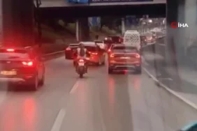 ambulansa-eskortluk-yapan-motosiklet-soforu-kameraya-yansidi-8q5kfbE9.jpg