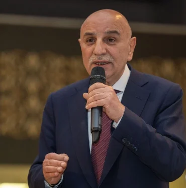 ankara-adayi-turgut-altinok-emeklilere-dolmus-dahil-ulasimi-fiyatsiz-yapacagiz-GxLYu1dN.jpg