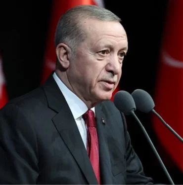askerlerle-iftar-yapan-cumhurbaskani-erdogandan-suriye-iletisi-yarim-kalan-isimizi-kesinlikle-tamamlayacagiz-VHxcHjXL.jpg