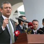 chp-baskani-ozgur-ozelden-cumhurbaskani-erdoganin-bu-oyun-uygunca-kirlendi-kelamlarina-cevap-XtI6nhle.jpg