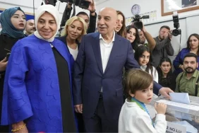 cumhur-ittifaki-ankara-buyuksehir-belediye-lider-adayi-turgut-altinok-oyunu-kullandi-C5JLKfTS.jpg