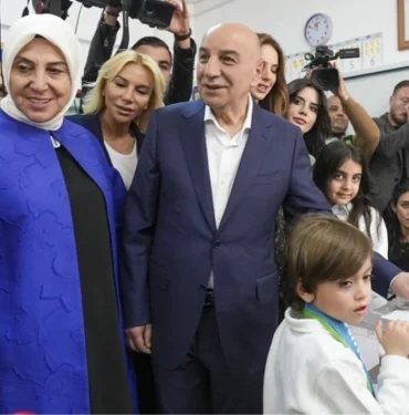 cumhur-ittifaki-ankara-buyuksehir-belediye-lider-adayi-turgut-altinok-oyunu-kullandi-C5JLKfTS.jpg