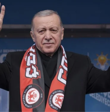 cumhurbaskani-erdogandan-seyyanen-artirim-bekleyen-emeklilere-yeni-bildiri-LMfEibuN.jpg