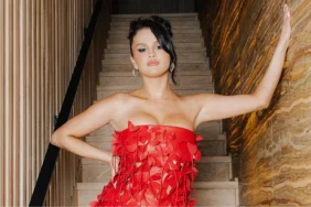 dekolteli-pozlariyla-gosteri-yapan-selena-gomez-paylasimini-cabucak-sildi-IrSyfTzg.jpg
