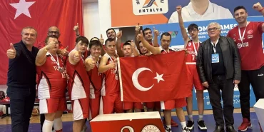down-sendromlu-ulusal-basketbol-ekibi-ikinci-oldu-g7jYTNNT.jpg