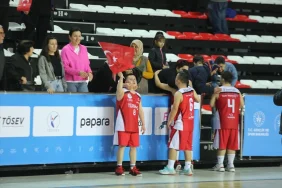down-sendromlu-ulusal-basketbol-ekibi-macaristani-yendi-NY8Y8hTy.jpg