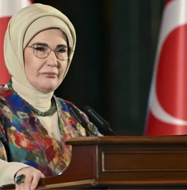 emine-erdogan-huzurevi-sakinleriyle-iftarda-bulustu-wG5yKM6H.jpg
