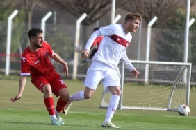 ems-yapi-sivasspor-sivas-dort-eylul-futbol-asyi-3-0-yendi-GzKmRWDF.jpg