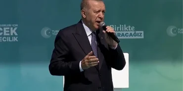 erdogandan-ozel-ve-imamogluna-her-basi-bozulan-tekme-tokat-daliyor-pCDPgGvP.jpg
