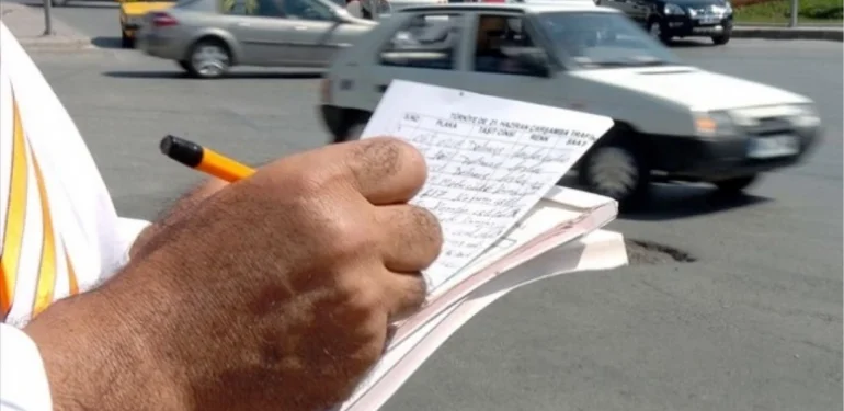 fahri-trafik-mufettislerinin-park-cezasi-yazma-yetkileri-askiya-alindi-5EVNdqQh.jpg