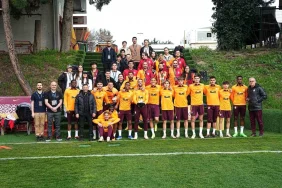 galatasaray-fan-token-sahipleri-floryada-grubu-ziyaret-etti-rnNqVaLA.jpg