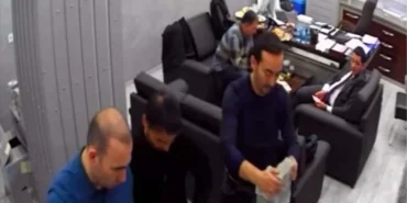 imamoglunun-sag-kolu-fatih-kelesin-deste-deste-para-saydigi-manzaralara-ait-chpden-aciklama-v3HICwjh.jpg