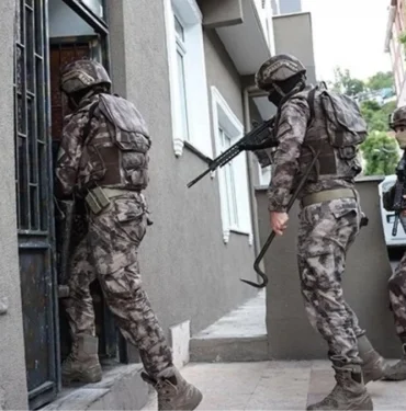 istanbulda-dease-operasyon-17-gozalti-TrVaBN8x.jpg