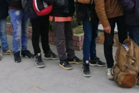 izmirde-kalkan-15-operasyonu-sistemsiz-gocmenlere-konaklama-imkani-saglayan-35-otele-ceza-WMyt3rsC.jpg