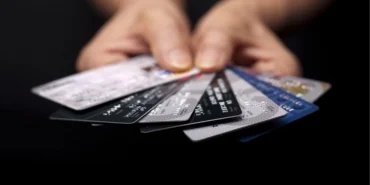 kredi-kartlarina-yeni-duzenlenme-mi-geldi-nakit-avans-taksit-sayisi-3e-dusuruldu-savi-bSSOL9LN.jpg