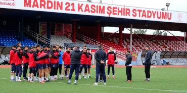 mardin-1969-spor-aliaga-futbol-as-maci-hazirliklarina-basladi-4Kr5czgR.jpg