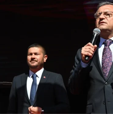 mitingde-atilan-slogani-duyan-chp-baskani-ozgur-ozel-cabucak-devreye-girdi-evladim-o-bildirisi-zWgb5iV6.jpg