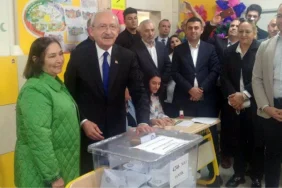 sandik-basina-giden-kilicdaroglu-14-yil-sonra-bir-birincisi-yasadi-Wm5a4dxM.jpg