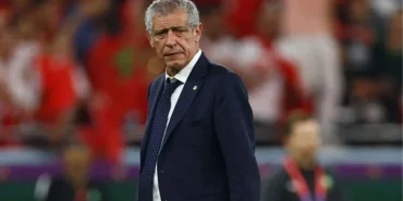 taraftar-isyan-ediyor-fernando-santosun-besiktas-karnesine-bakin-GgUvxeMw.jpg