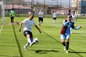 trabzonspor-bayan-futbol-muhtesem-liginde-atasehir-belediyesporu-yendi-QFuHbhjN.jpg