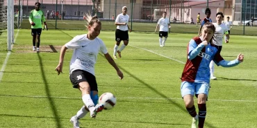 trabzonspor-bayan-futbol-muhtesem-liginde-atasehir-belediyesporu-yendi-QFuHbhjN.jpg