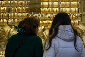 vatandas-kuyumculara-akin-etti-400-kilo-altin-yetmeyince-darphane-cift-vardiyaya-gecti-1aQDyBk7.jpg