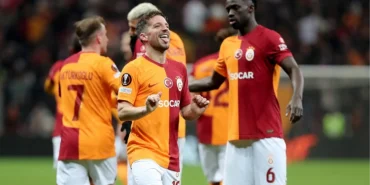 yok-artik-mertens-attigi-golu-gorenler-gozlerine-inanamiyor-GEaH3Jsa.jpg
