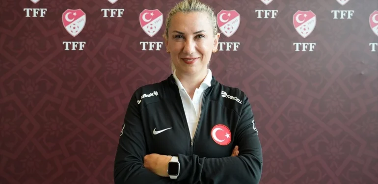 A Ulusal Bayan Futbol Ekibi Teknik Yöneticisi Necla Güngör Kıragası: İsviçre maçı değerli bir tecrübe olacak