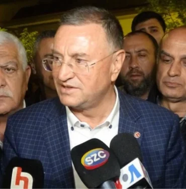 ak-parti-adayi-zafer-konusmasi-yapti-lutfu-savas-ise-bu-isin-pesini-birakmayacagiz-dedi-i31liSV9.jpg