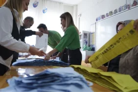 ak-partinin-1-oyla-kazandigi-ispartanin-aksu-ilcesinde-chp-sandiklara-itiraz-etti-skBIGDFm.jpg
