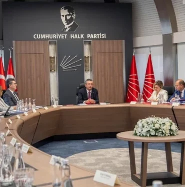 chpde-secimden-sonra-toplanan-myk-toplantisinda-yeni-devir-yol-haritasi-belirlendi-I95eMuNe.jpg