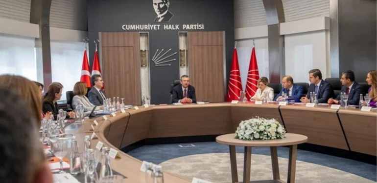 CHP’de seçimden sonra toplanan MYK toplantısında yeni devir yol haritası belirlendi