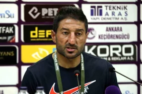 corum-fk-yardimci-antrenoru-corum-futbol-kulubunun-maksadi-net-bir-formda-ortaya-cikmistir-Ha5UsP9X.jpg