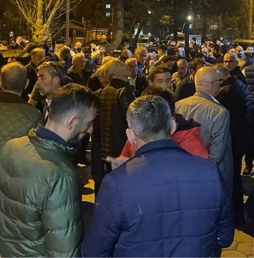 giresunda-secimi-kazanan-belediye-liderinin-meskenine-silahli-taciz-ZQO8p5cJ.jpg