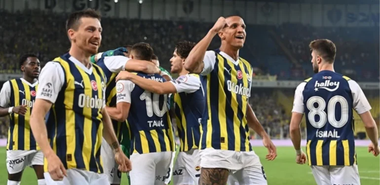 Kanarya’dan bir rekor daha! Fenerbahçe, Türk futbol tarihine geçti