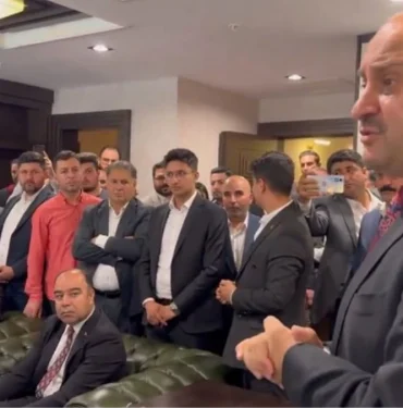 mehmet-kasim-gulpinar-suratli-basladi-tebrik-icin-gelen-iscisi-hadi-misyonunuzun-basina-diyerek-gonderdi-VkxhNucR.jpg