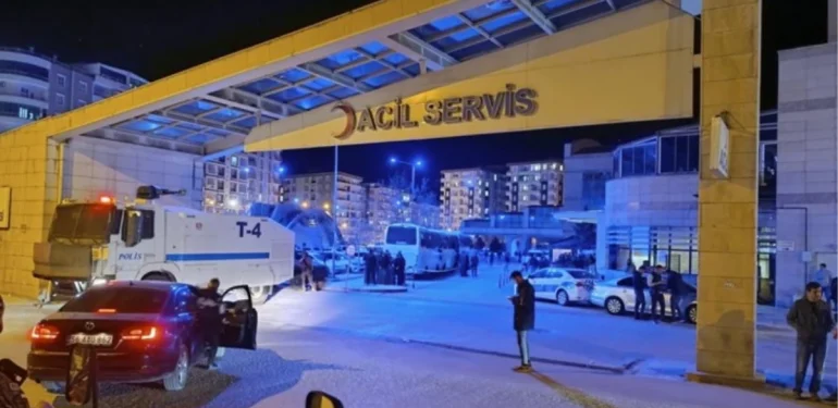 Pervari’de silahlı hengamede 5 yaralı! Sokağa çıkma yasağı ilan edildi