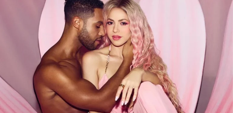 Shakira, İngiliz aktör Lucien Laviscount ile aşk yaşamaya başladı