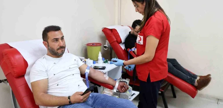 Türk Kızılayı Kan Stokları Azalıyor, Vatandaşlardan Kan Bağışı Daveti