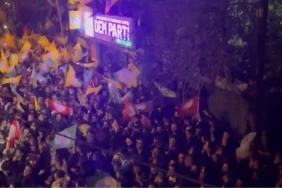 vanda-mazbata-krizinin-asilmasindan-sonra-protestolar-yerini-sevinc-sovlarina-birakti-49sCrQLX.jpg