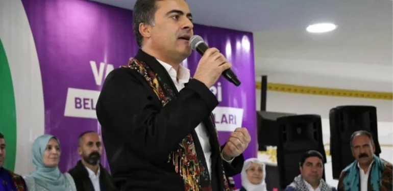 vanda-mazbata-krizinin-cozulmesine-dem-partiden-birinci-yorum-r6bAROGM.jpg